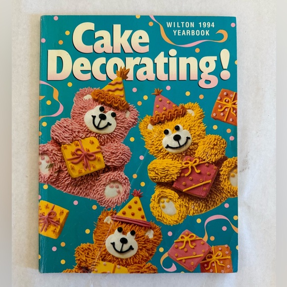 WILTON YEARBOOK Cake Decorating Collection - Picture 7 of 14